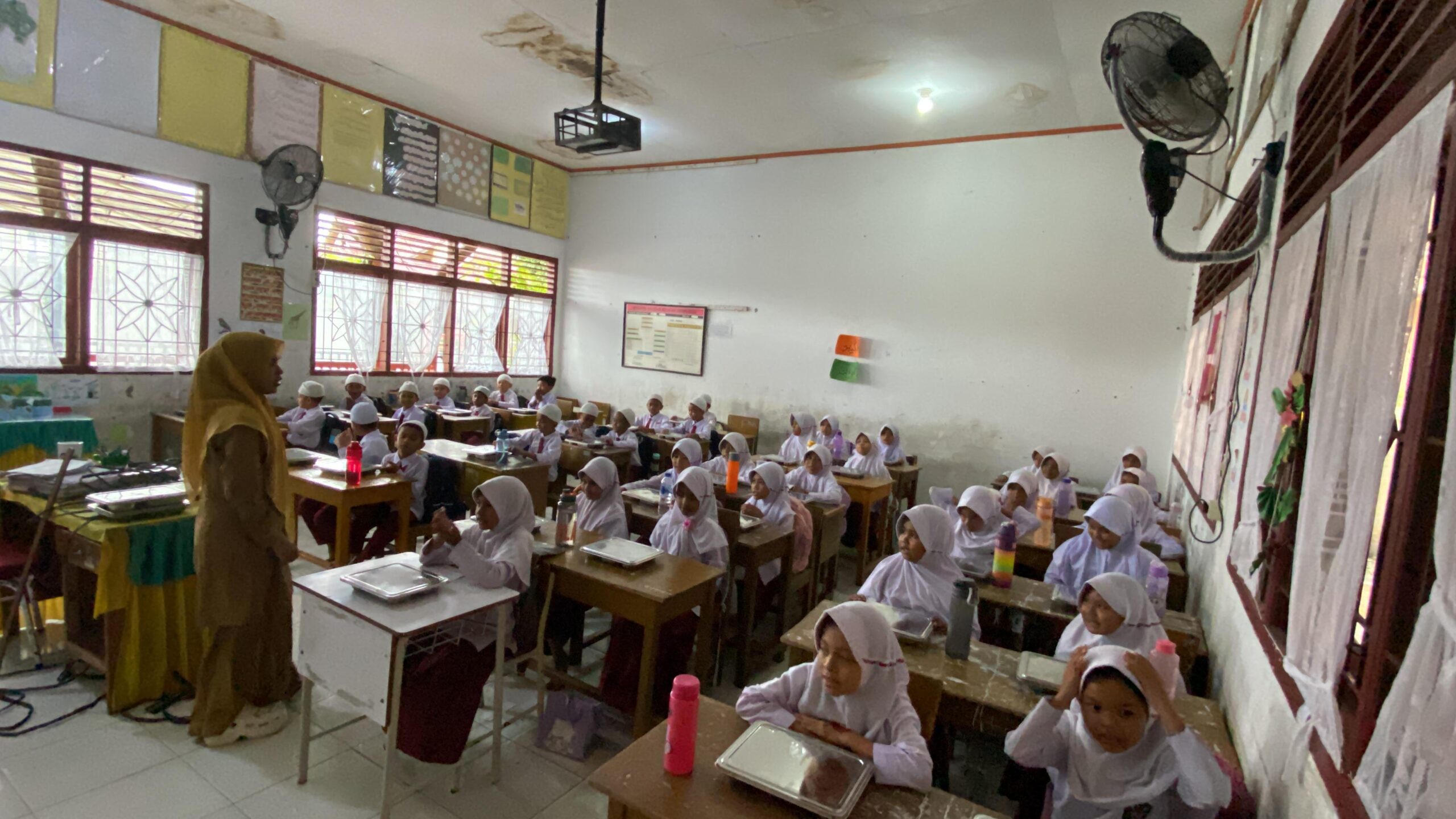 π’ Kegiatan MBG di SD Negeri 26 Banda Aceh π’ Kegiatan MBG di SD Negeri 26 Banda Aceh
